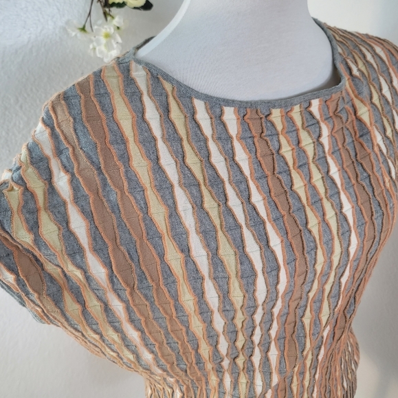 ANTHROPOLOGIE NESSA PULLOVER BY MOTH ORANGE TEXTURED SHORT SLEEVE TOP SZ SMALL - Picture 4 of 16